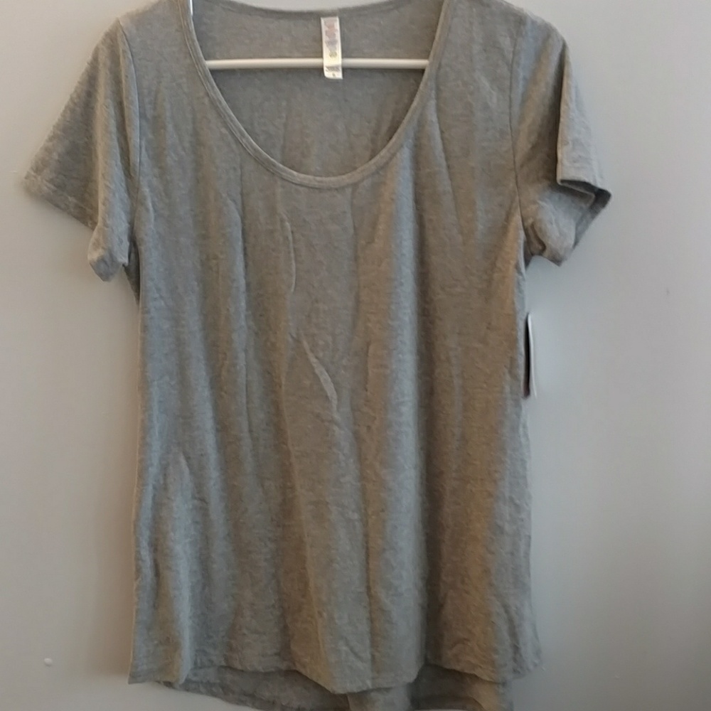 🌸Final Sale Price 🌸 Lularoe Classic T